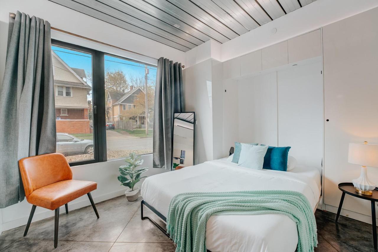 Frontdesk Mikros On Ashbury Micro Apts คลีฟแลนด์ ห้อง รูปภาพ